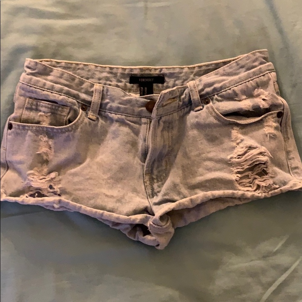 F21 Light-wash Denim Distressed Short-shorts